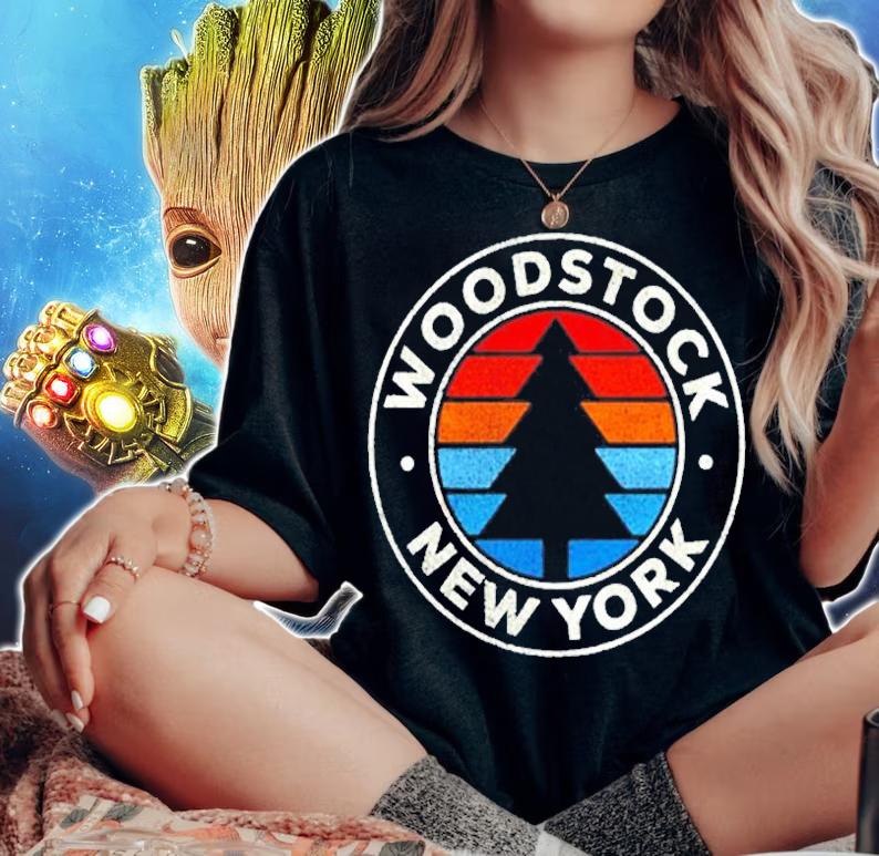 Woodstock New York Ny Vintage Graphic Retro 70S T-Shirt t-shirt woman shirt