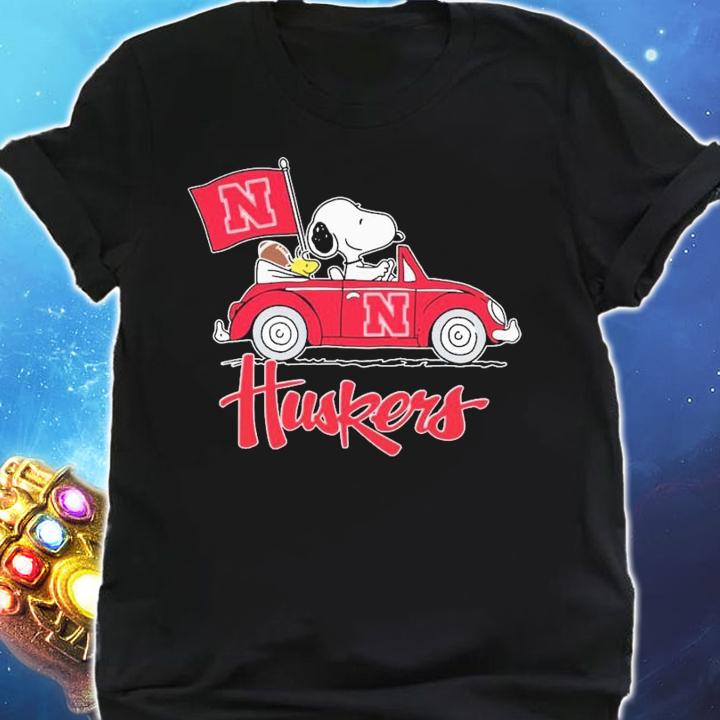 Huskers Snoopy And Woodstock Driving Car Nebraska Cornhuskers Flag t-shirt shirt