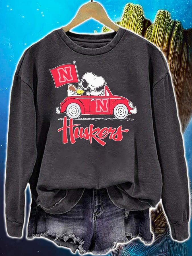 Huskers Snoopy And Woodstock Driving Car Nebraska Cornhuskers Flag t-shirt sweatshirt