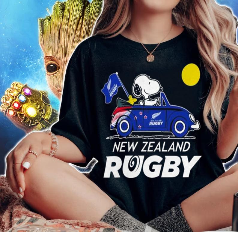 Snoopy And Woodstock Driving Car New Zealand Rugby Flag t-shirt woman shirt