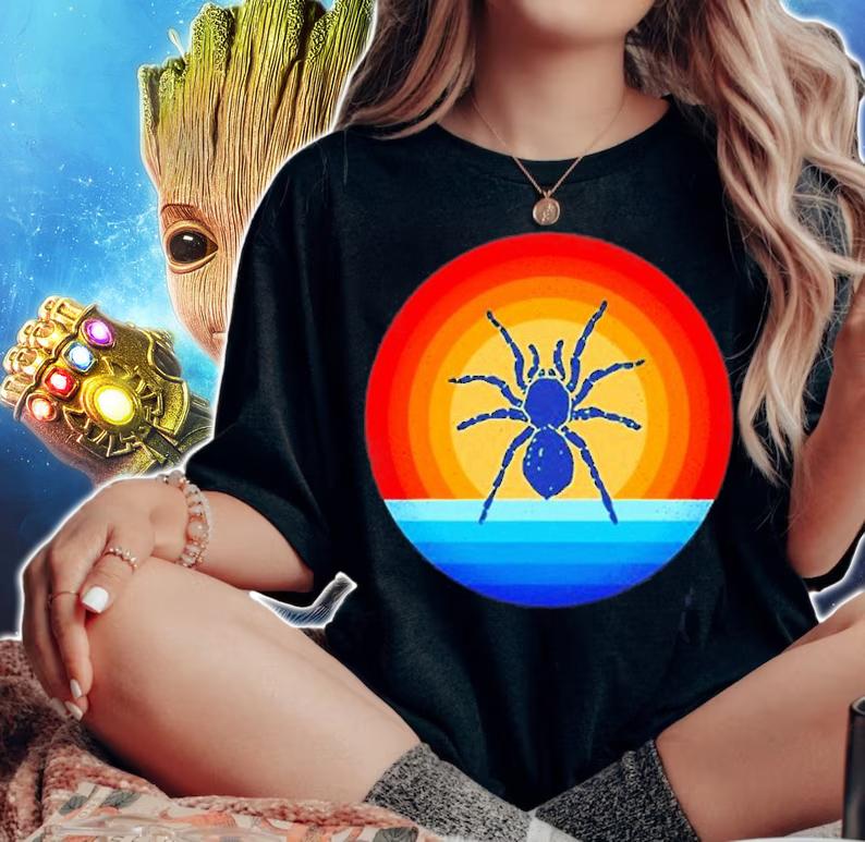 Spider Retro Vintage 60S 70S Sunset Tarantula Bug Insect Men T-Shirt woman shirt