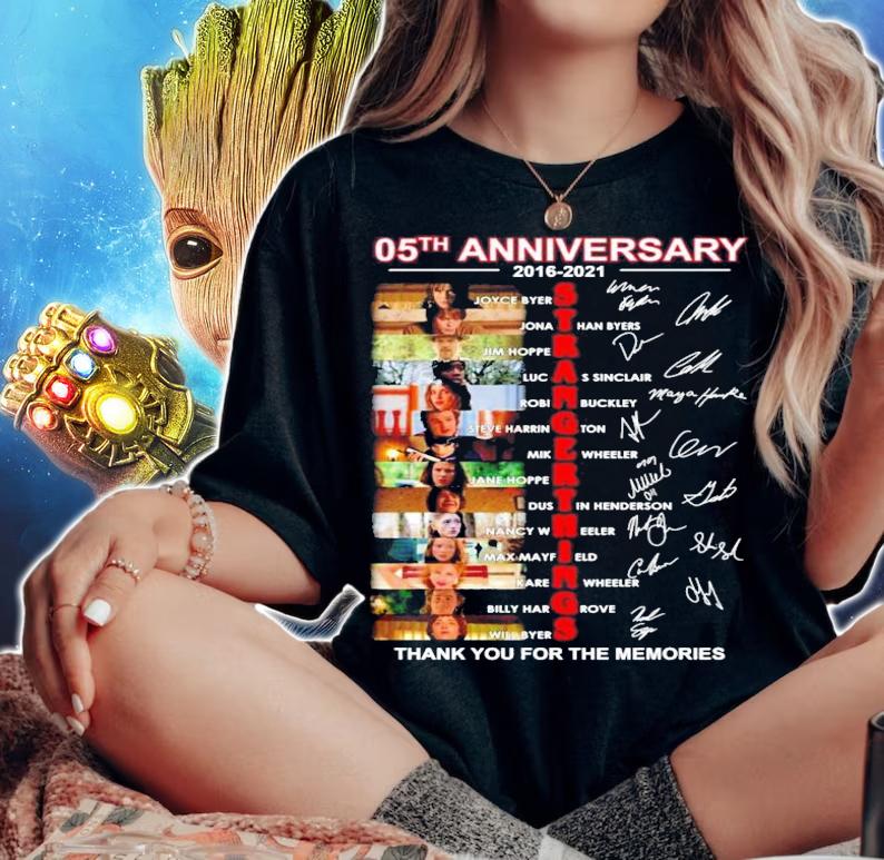 05th anniversary 2016 2021 Stranger Things thank you for the memories signatures t-shirt woman shirt