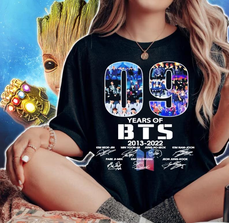 09 Years Of BTS 2013 2022 Signatures t-shirt woman shirt
