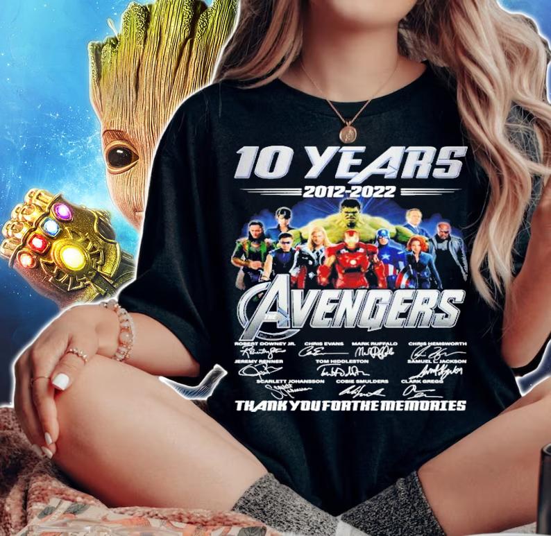 10 years 2012 2022 The Avengers all team signatures t-shirt woman shirt