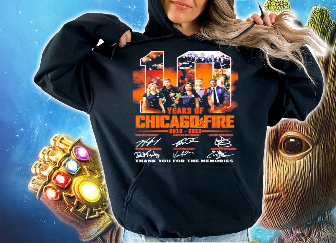 10 years of Chicago Fire 2012 2022 signatures thank you for the memories t-shirt hoodie