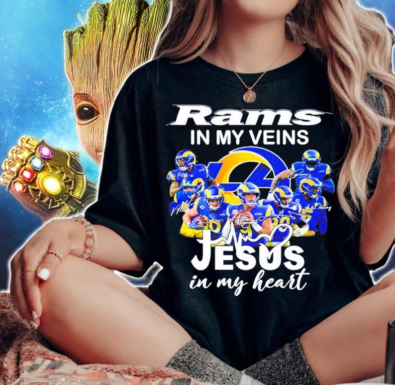 Official Los Angeles Rams In My Veins Esus In My Heart Signatures Shirt woman shirt