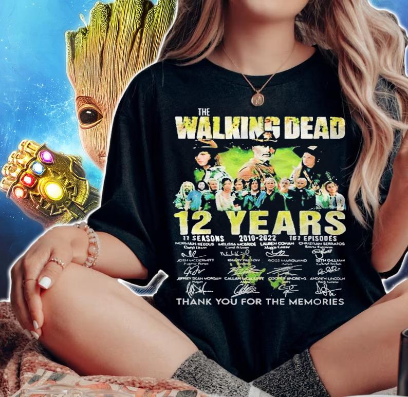 The Walking Dead 12 years 2010-2022 thank you for the memories signatures T-shirt woman shirt