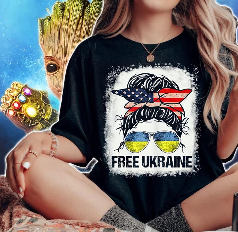 Ukrainian American Flag Free Ukraine Messy Bun Vintage T-Shirt woman shirt
