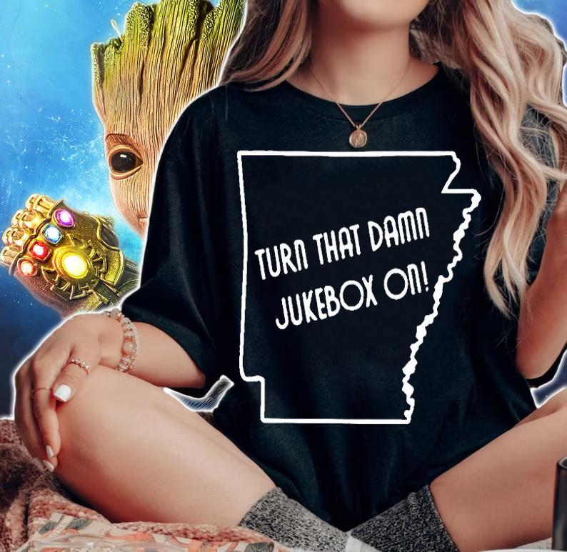 Sam Pittman Arkansas Razorbacks turn that damn jukebox on T-shirt woman shirt