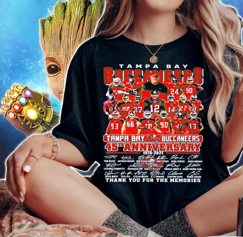 Tampa Bay Buccaneers 45th anniversary 1976 2021 thank you for the memories signatures shirt woman shirt