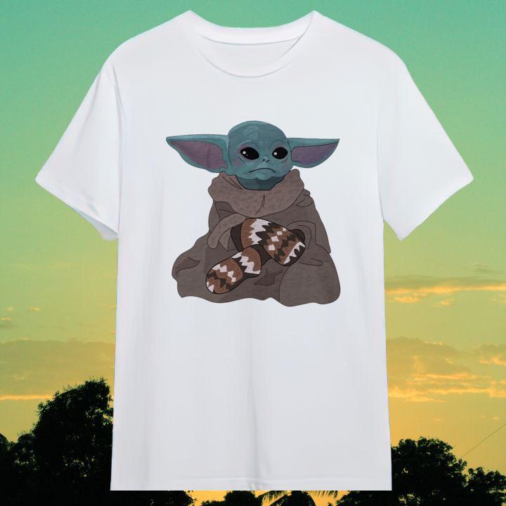 Star Wars Baby Yoda Bernie Sanders Mittens Meme T-Shirt