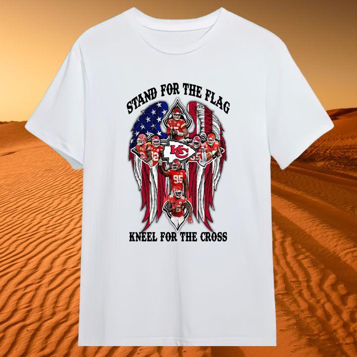 Kansas City Chiefs Stand For The Flag Kneel For The Cross T-Shirt