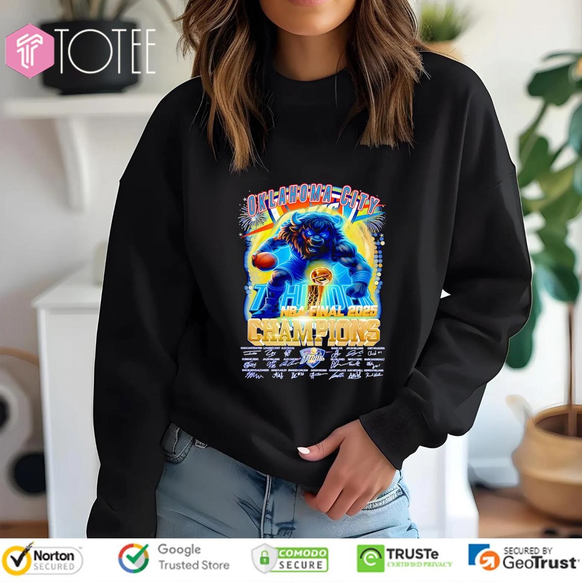Sweatshirt